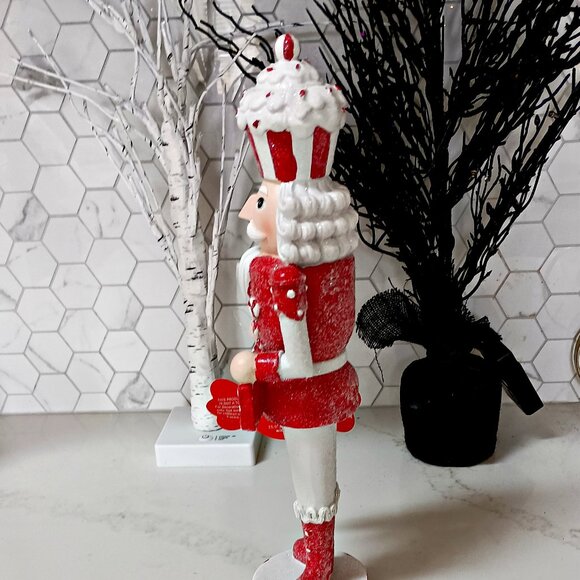 NEW! SUGARY NUTCRACKER PEPPERMINTS Candy Land DECOR - Picture 2 of 5